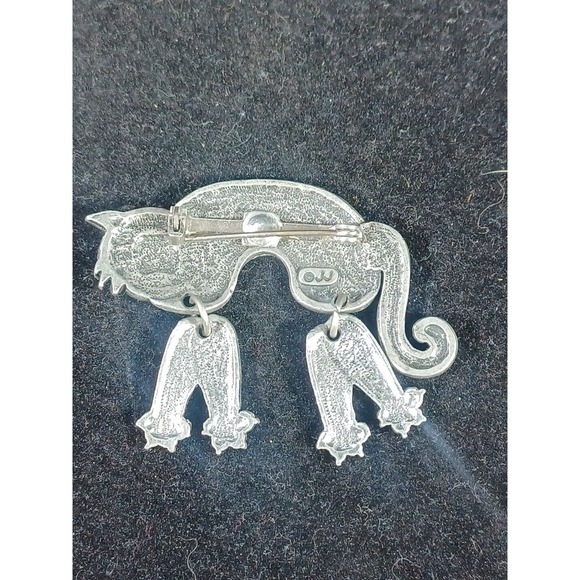 Sleepy tabby cat with Dangle legs Brooch Pin - Signed JJ - Picture 5 of 11